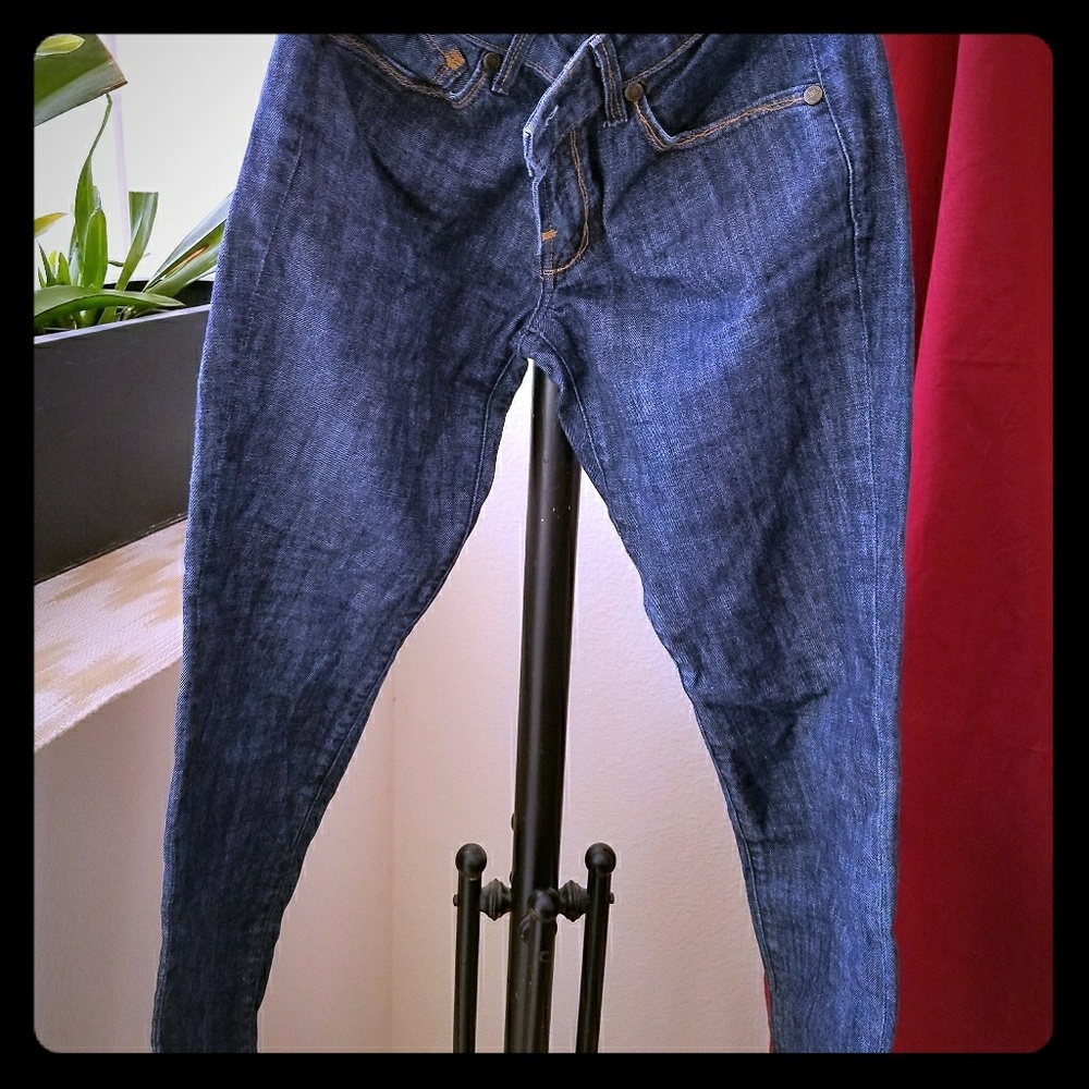 Skinny jeans